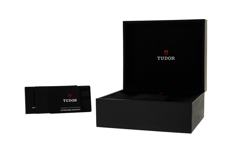 Tudor Black Bay Pro M79470-0001 Image 4